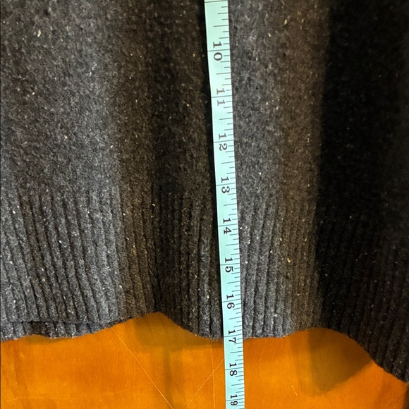 Universal Thread Cropped Women's Sweater - Picture 7 of 7